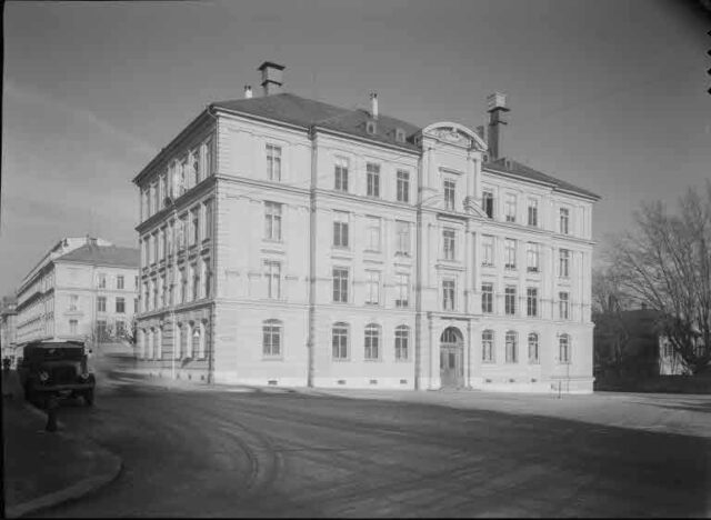 Progymnasium Bern Waisenhausplatz (Herr Schürmann)