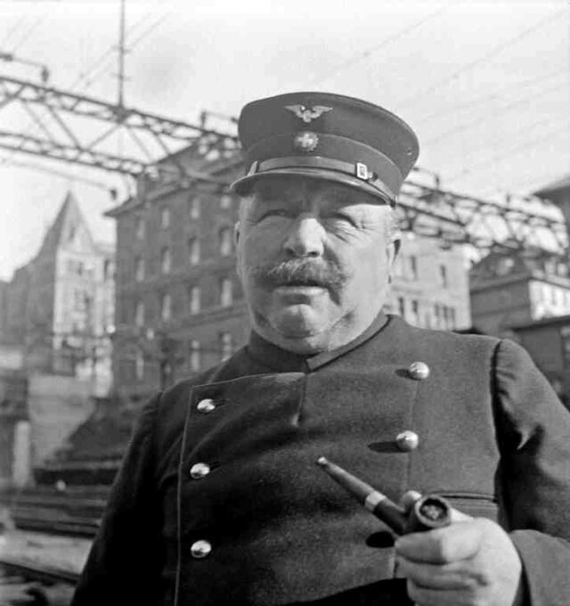 Bahnhofvorstand Bahnhof Bern (Auftrag Postdirektion)