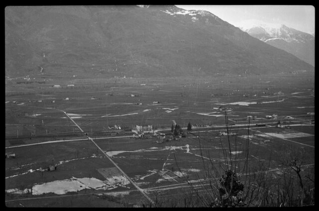 [Piano di Magadino: vista panoramica dal Monte Ceneri verso nord-est]