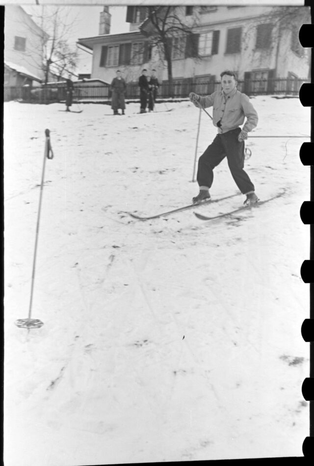 K81/82: Jugend im Schnee: Ski