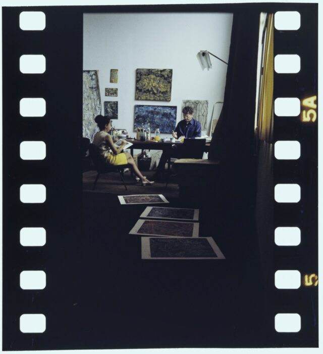 290) Erni Hans, Büchlein 1969: Hans Erni und Doris in Paris, im Atelier, im Bistro, Portraits, in Van[...] mit Verleger Pierre de Partasse