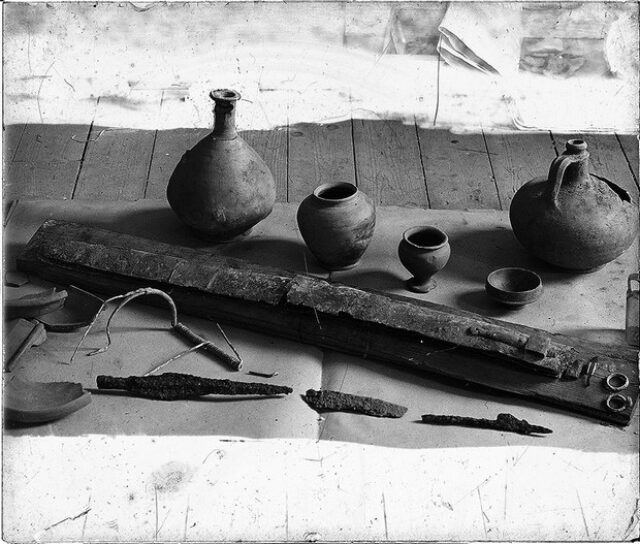 Ceramiche e strumenti in metallo