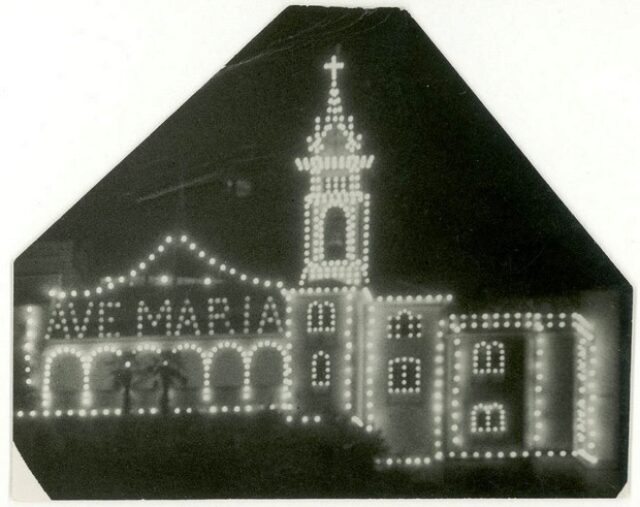 Madonna del Sasso con addobbi luminosi