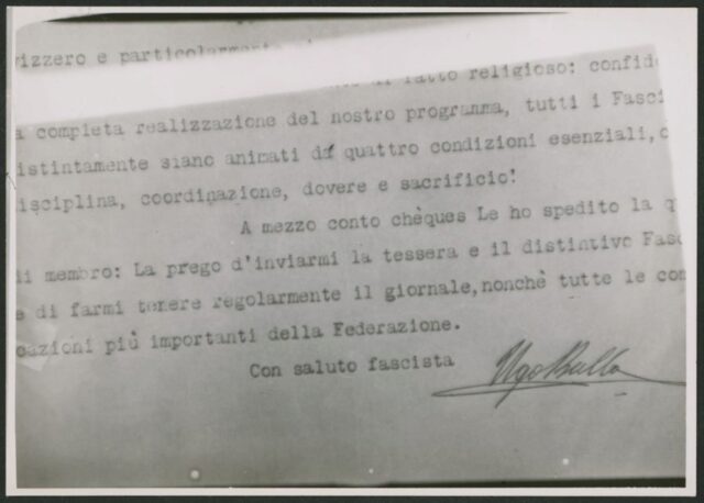 Documento della Federazione fascista svizzera fotografato alla Casa Nera di Lugano
