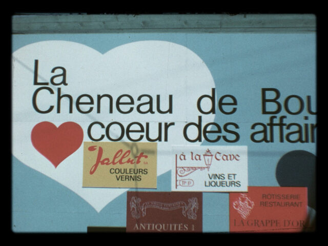 [Publicités et enseignes à la rue Cheneau-de-Bourg] - Cinéac Lausanne - 1969