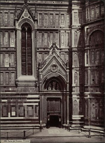 Porta dei canonici del Duomo di Firenze