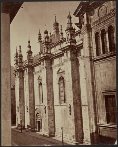 Veduta del fianco meridionale del Duomo di Como