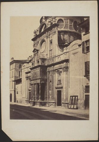 Veduta dalla facciata della Chiesa di Santa Maria dei Miracoli