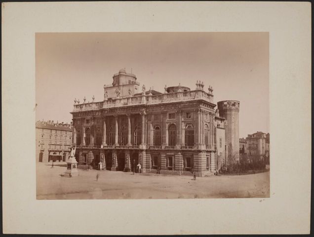Veduta di Palazzo Madama da Piazza Castello