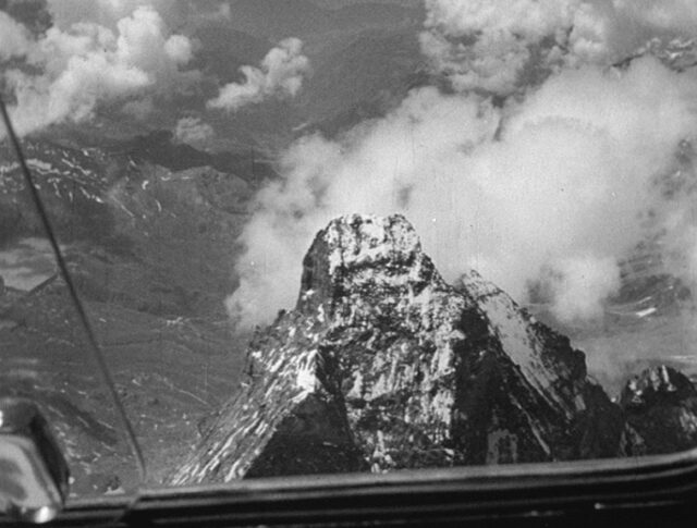 Con la Swissair sopra le Alpi (0304-5)