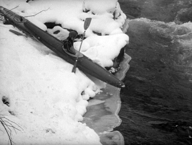 Lo sport della canoa in pieno inverno (1244-5)