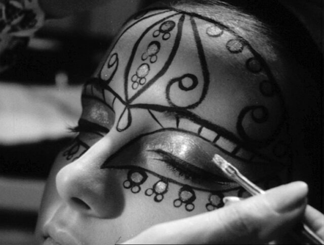 Campionessa del mondo di make-up (1385-4)