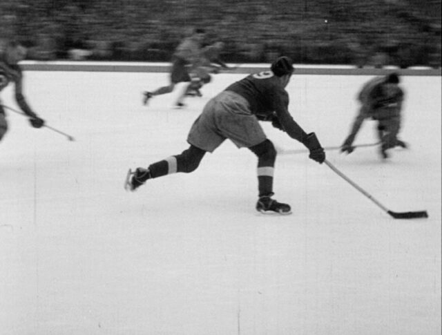 Hockey sur glace: Suisse-Canada (0326-4)