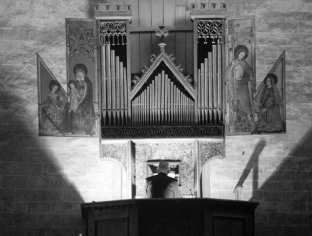 Sur l’orgue le plus ancien du monde… (1209-3)