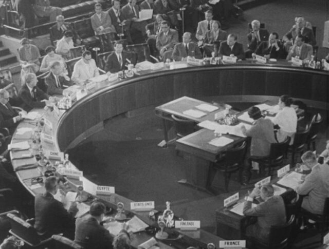 Dag Hammarskjöld in Genf (0780-2)