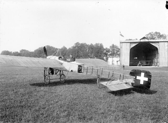 Flugplatz Beundenfeld, System Blériot mit Piloten Durafour, Walter