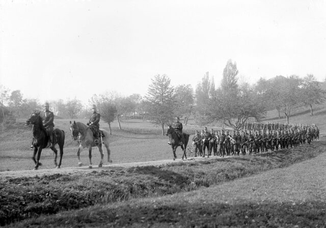 Infanterie auf dem Marsch