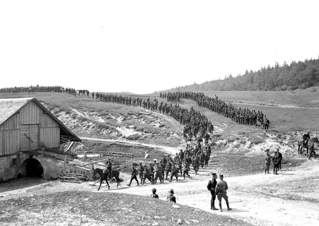 Das Spiel der Infanterie Brigade 1 auf dem Marsch