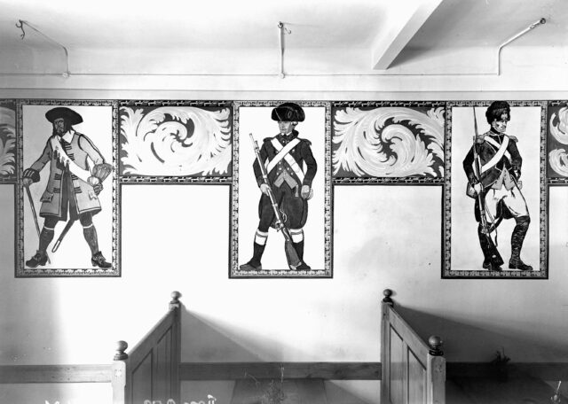 Wandmalereien im Innern des Soldatenhauses