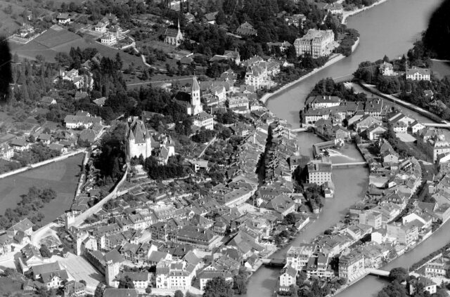 Luftaufnahme der Altstadt von Thun