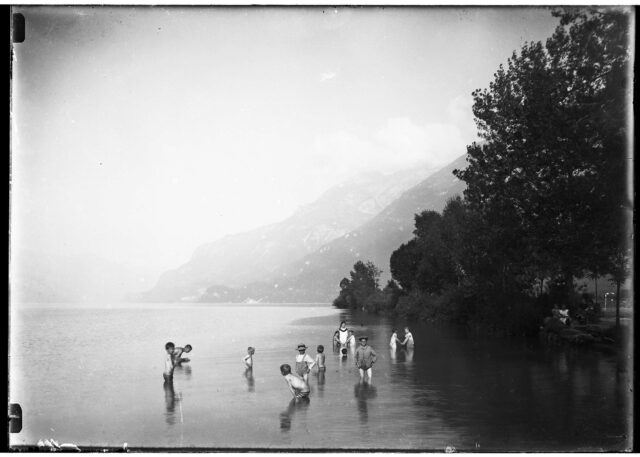 Brienzersee -- Kind; Freizeit; Schwimmen