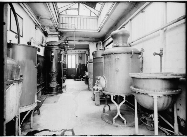 Interlaken -- Industrie; Destillerie; Interieur