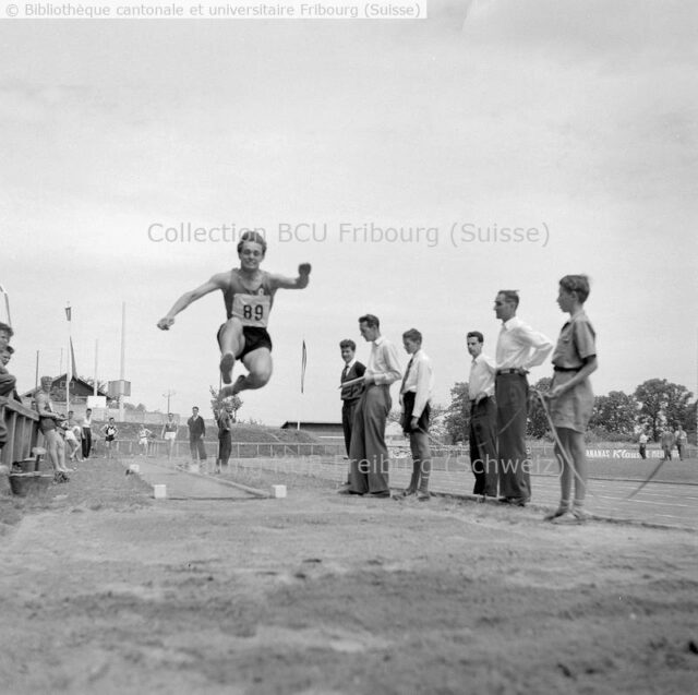 Fribourg: Université: Stade Saint-Léonard: championnat d'athlétisme: saut en longueur