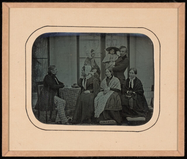 Jean-Gabriel et Anna Eynard avec les de Regny ainsi que Gabrielle et Mathilde Odier à Beaulieu