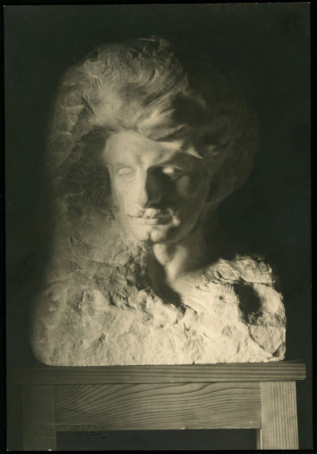 Buste de Janko Cadra réalisé par Léon Perrin