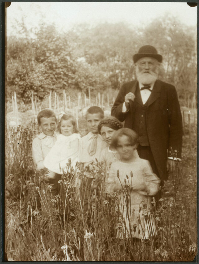 Guillaume Ritter et ses petits-enfants