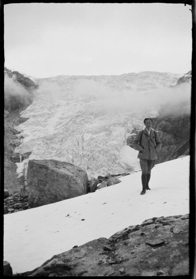 Josef Tcherv sur le glacier du Rhône