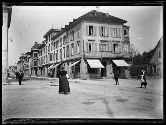 Bahnhofstrasse vom Postplatz aus gesehen