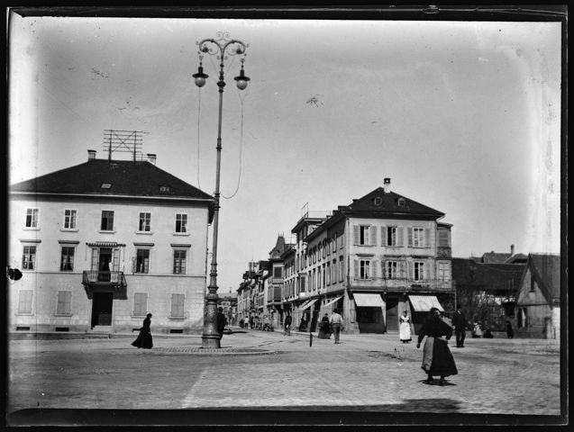 Postplatz an der Ecke zur Bahnhofstrasse in Zug