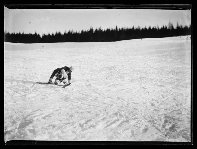 Mann beim Skifahren, Wintersport Geissboden
