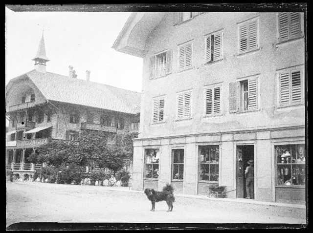 Flühli LU mit dem Hotel und Kurhaus Flühli (links im Bild)