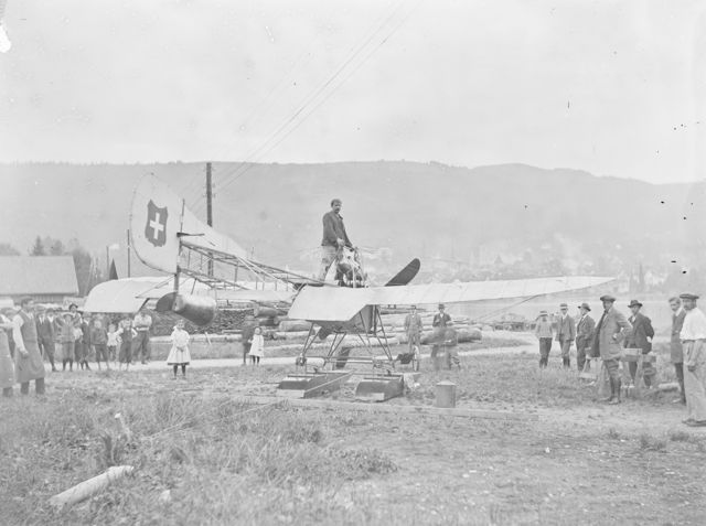 René Grandjean mit Wasserflugzeug am Zugersee
