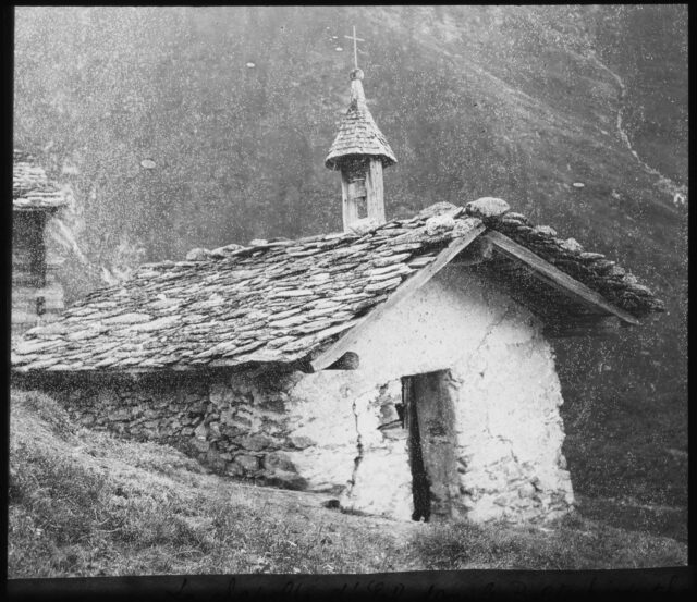Vue extérieure de la chapelle d'Erl dans le Battschiederthal