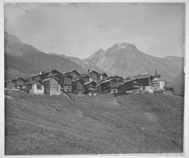 Vue d'un village de montagne