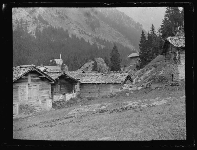 Vue d'un village de montagne