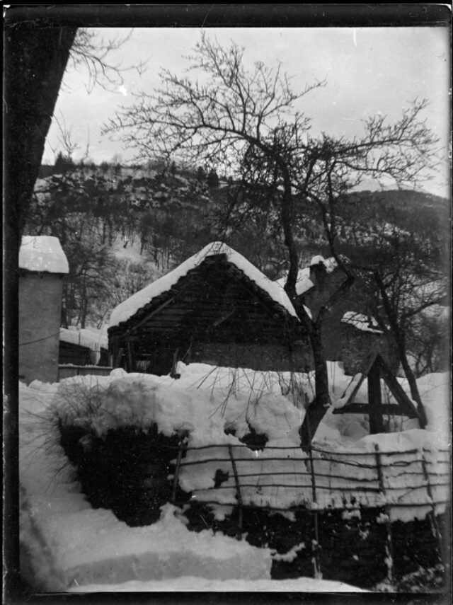 Case sotto la neve a Casserio