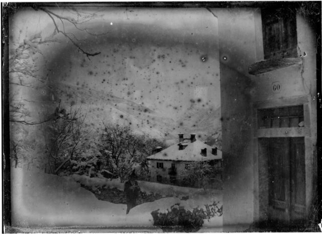 Casa a Casserio vista dalla Casa Rotonda, sotto la neve