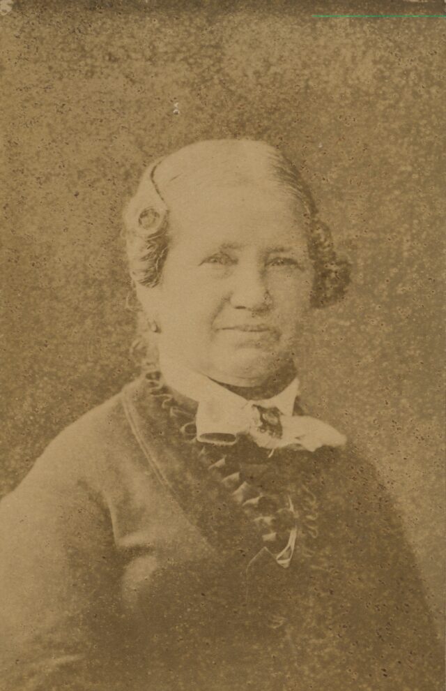 Regina Naegeli-Kuster, 1876