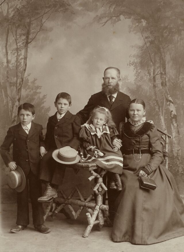 Familienbildnis, um 1900