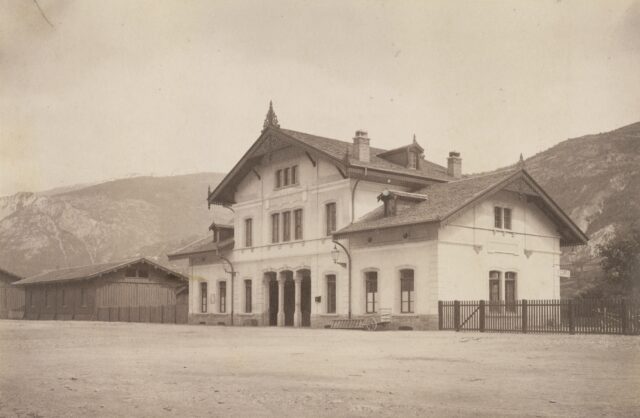 Bahnhof von Sitten, Wallis, um 1874