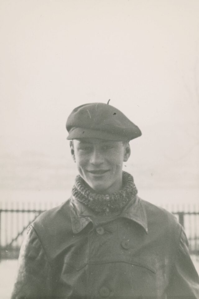 Franz mit Mütze, um 1930