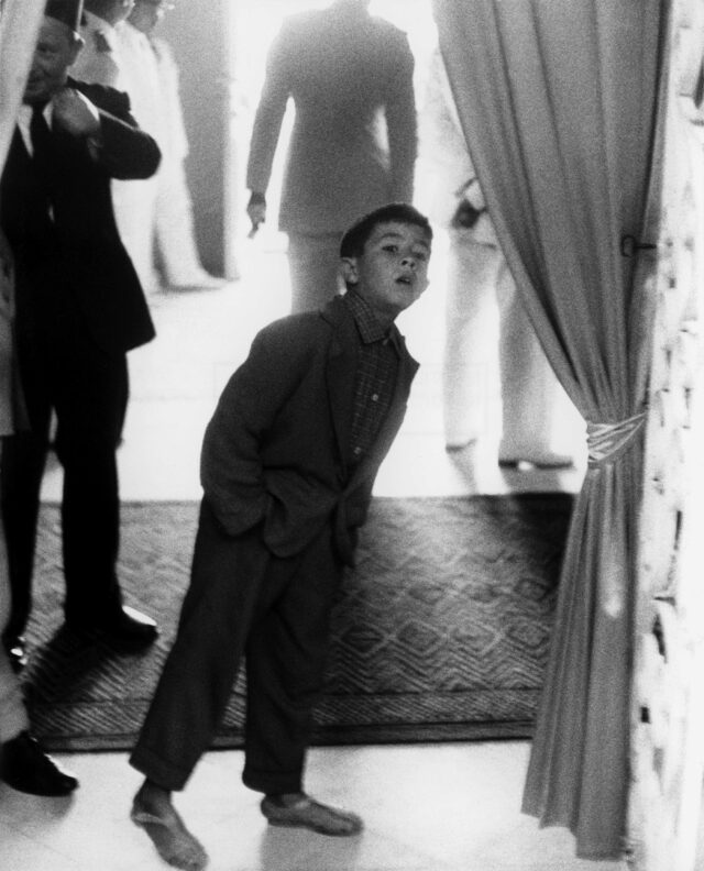 Knabe im Palast des Präsidenten Bourgiba, Tunis, 1958/59