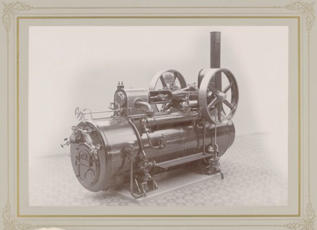 Maschine der Gebrüder Sulzer an der Schweizerischen Landesausstellung, Genf, 1896