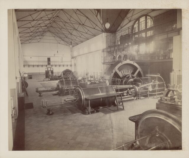 Halle mit Maschinen der Gebrüder Sulzer, nach 1891