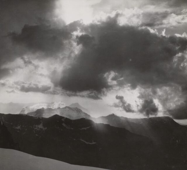 Gewitterwolken am Jungfraujoch, um 1941