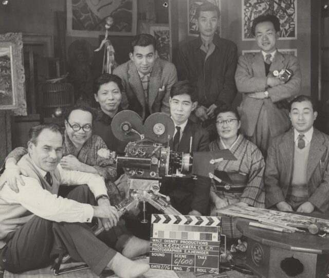 Ernst A. Heiniger bei den Dreharbeiten zu einem Cinemascope-Film, Japan, 1955-1957